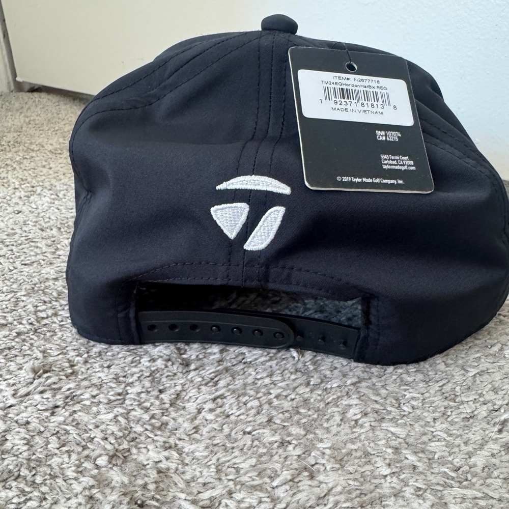 NWT TaylorMade Horizon Golf Hat Black White Logo Adjustable 58cm - Picture 3 of 7